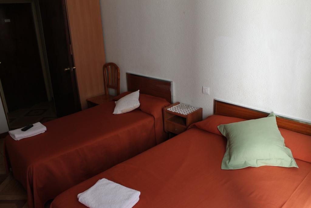 Hostal Xucar Madrid Zimmer foto